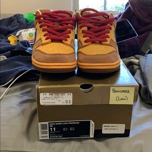 Nike dunk low Newcastle